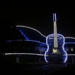 необычное музыкальное здание